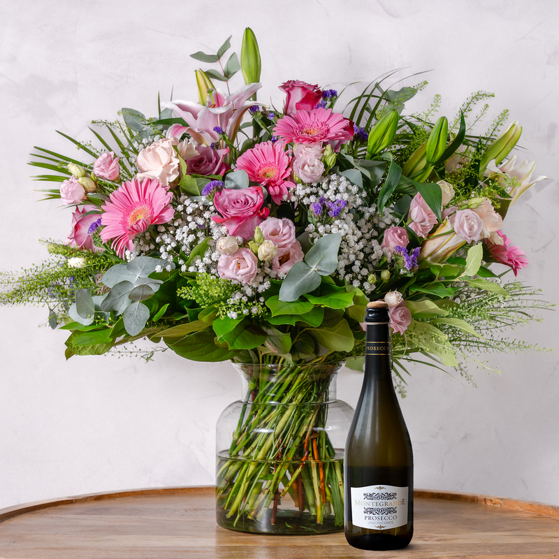 Blushing Beauty & Prosecco